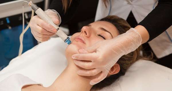 Does HydraFacial Whiten Skin